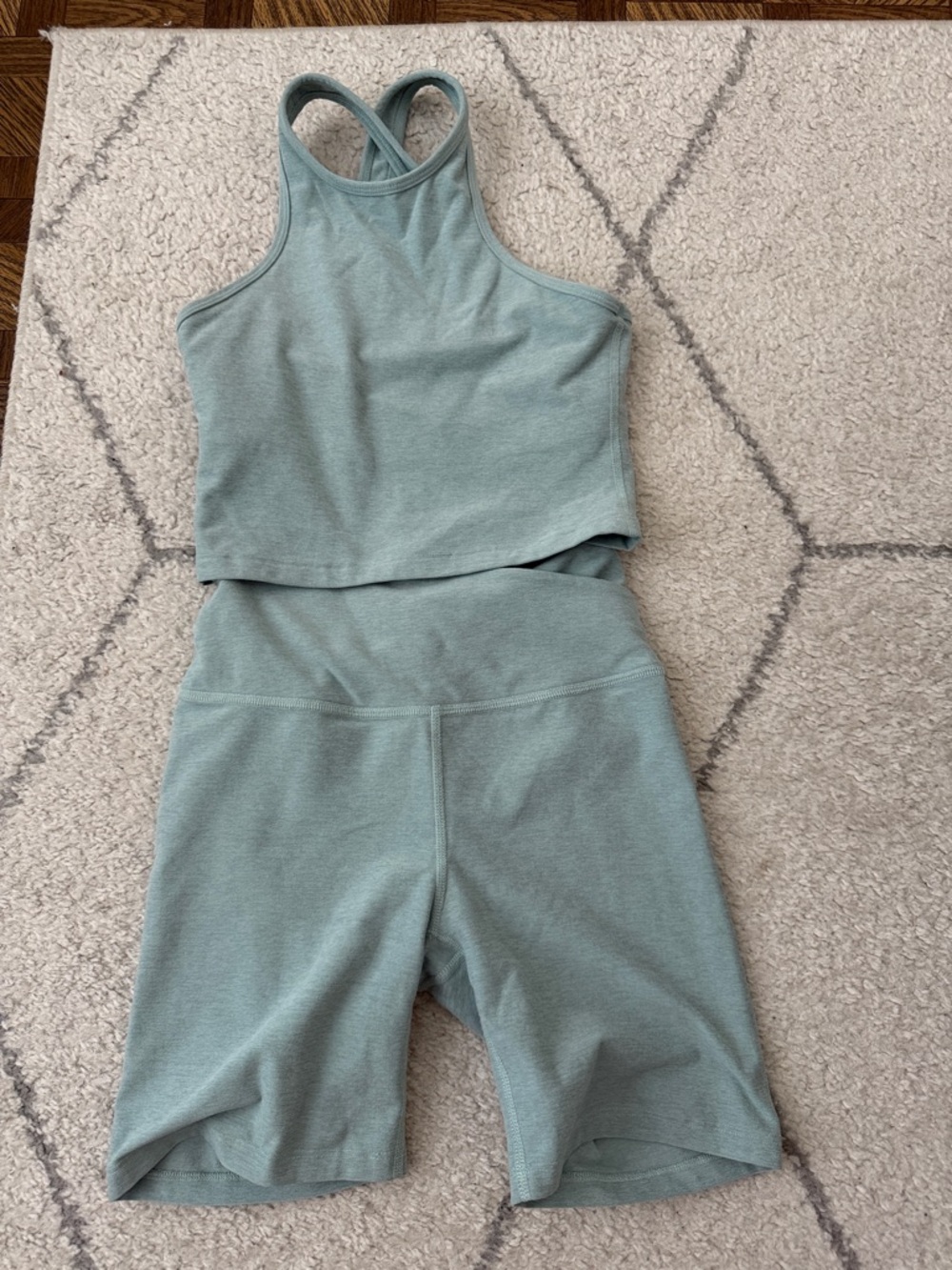 Beyond Yoga - Tank & shorts SET